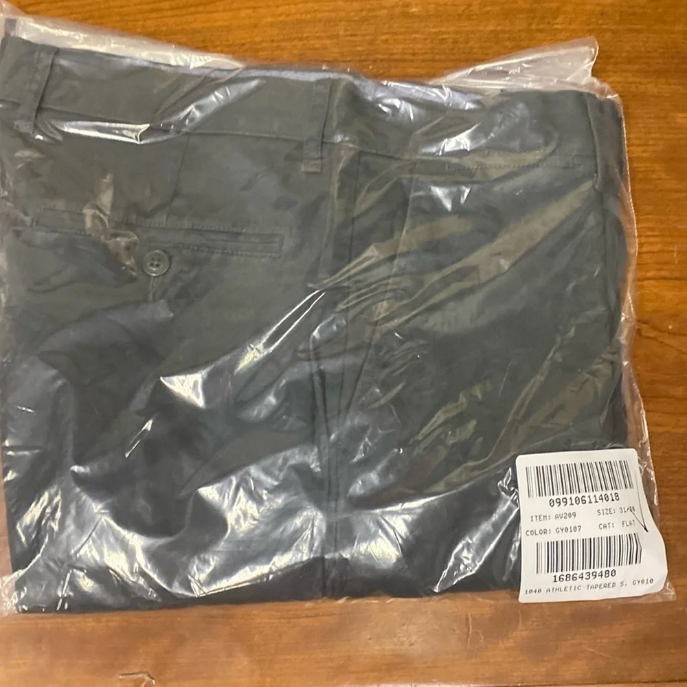 J Crew 1040 Athletic-fit stretch chino pant AV209